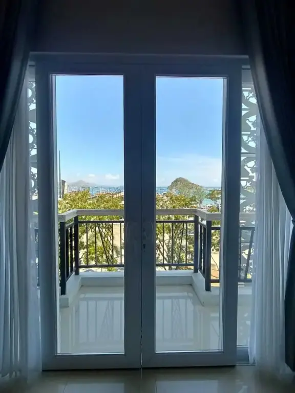 Лабуан-Баджо: Dejavu 2.0 Hotel Labuan Bajo Komodo