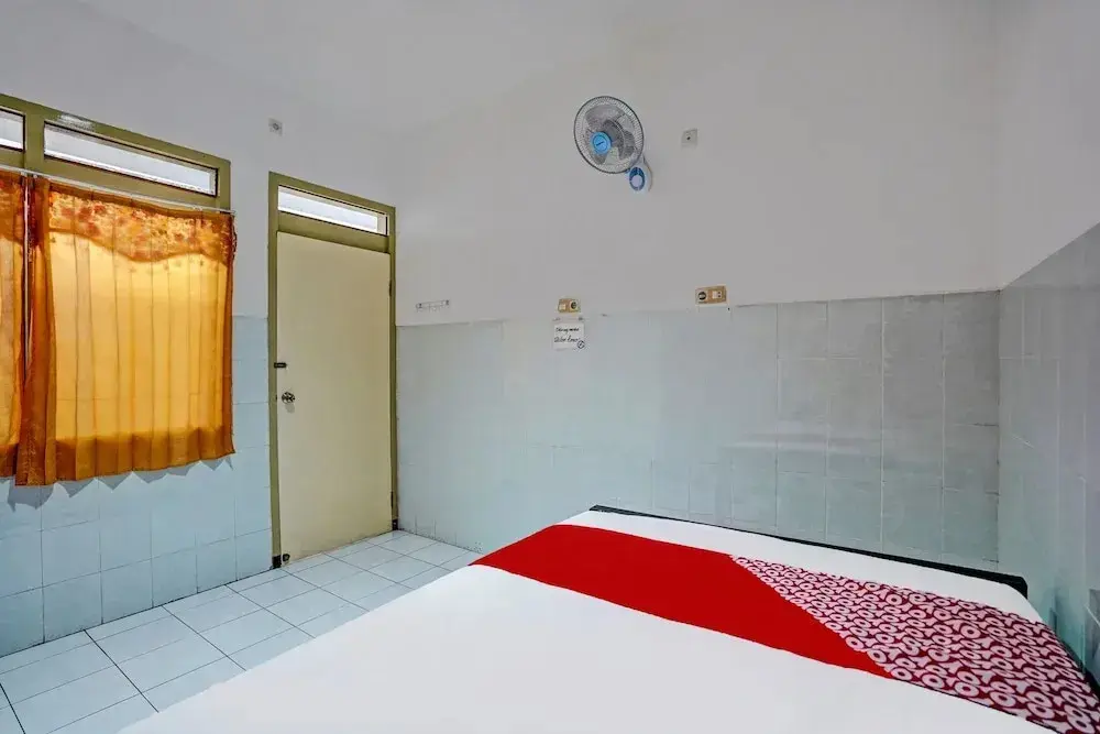 Памекасан: OYO 92124 Raya Permai Homestay Syariah