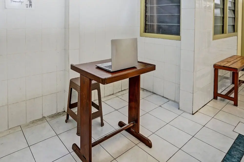 Памекасан: OYO 92124 Raya Permai Homestay Syariah