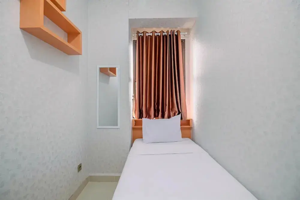 Депок: Stylish And Comfy 2Br At Transpark Cibubur Apartment