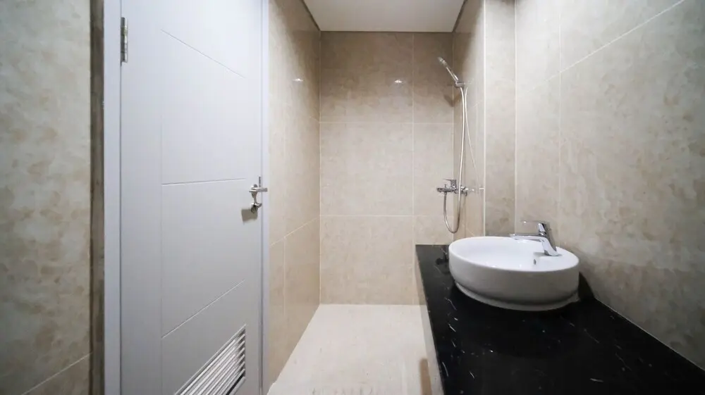 Сурабая: Nice 3Br Connected To Mall At Grand Sungkono Lagoon Apartment