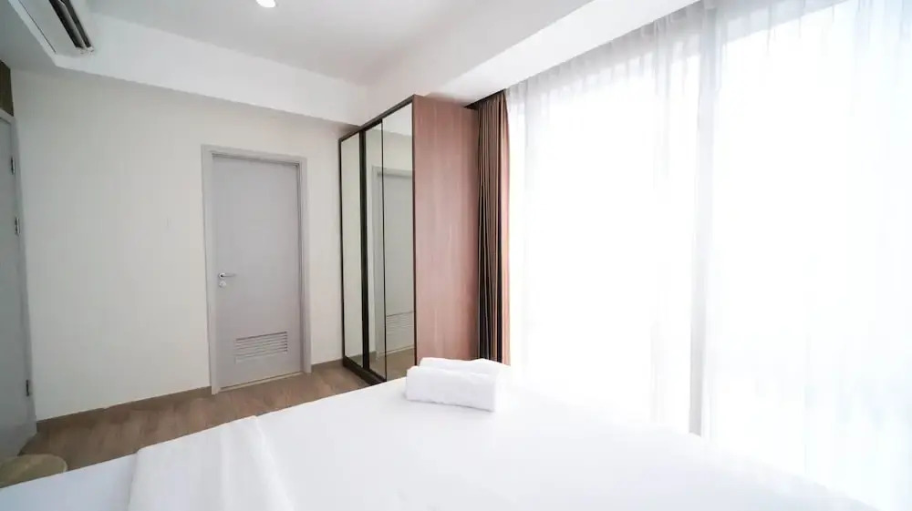 Сурабая: Nice 3Br Connected To Mall At Grand Sungkono Lagoon Apartment