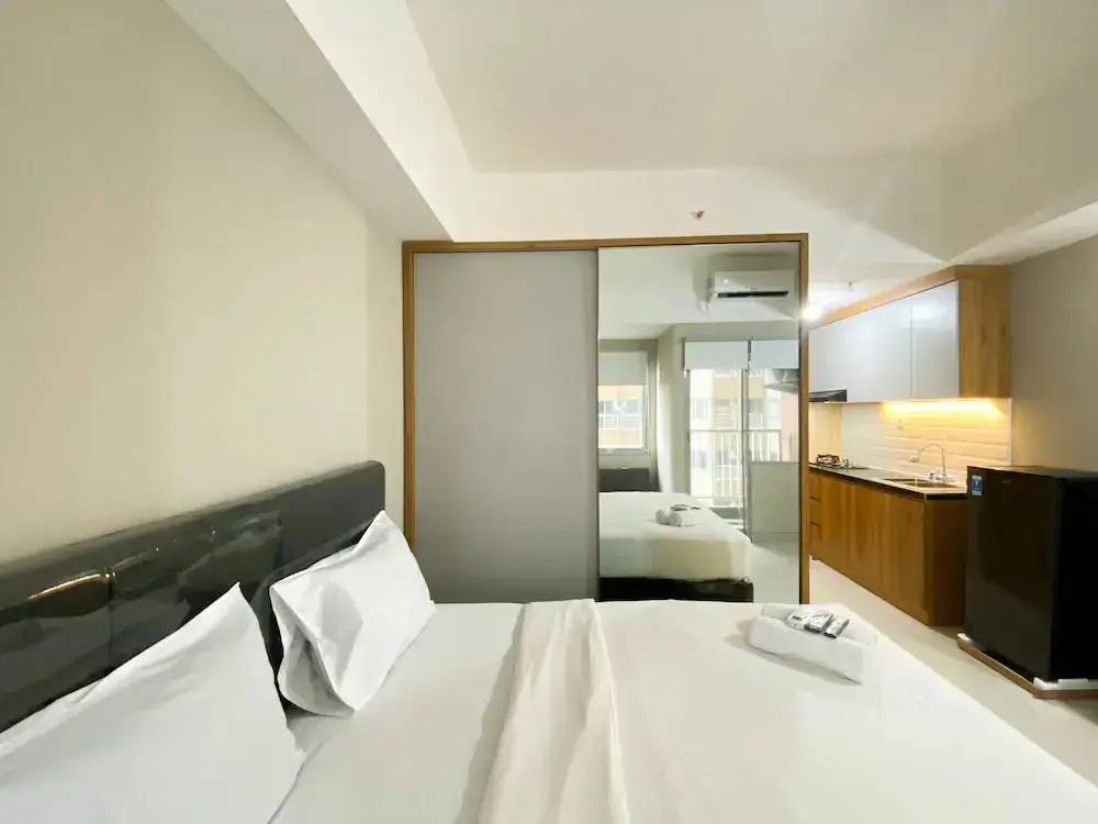 Бекаси: Minimalist Studio Room Gateway Park Lrt City Bekasi Apartment