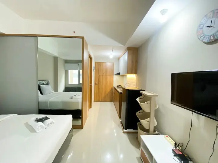 Бекаси: Minimalist Studio Room Gateway Park Lrt City Bekasi Apartment