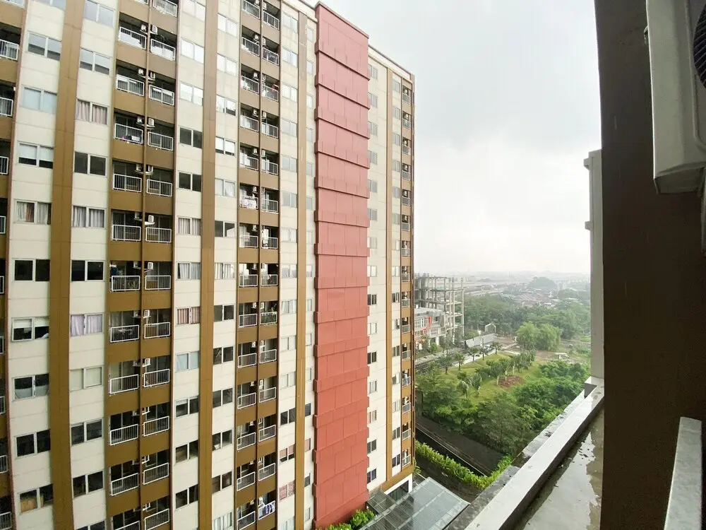Бекаси: Simply Studio Room Gateway Park Lrt City Bekasi Apartment