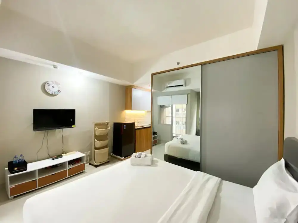 Бекаси: Simply Studio Room Gateway Park Lrt City Bekasi Apartment