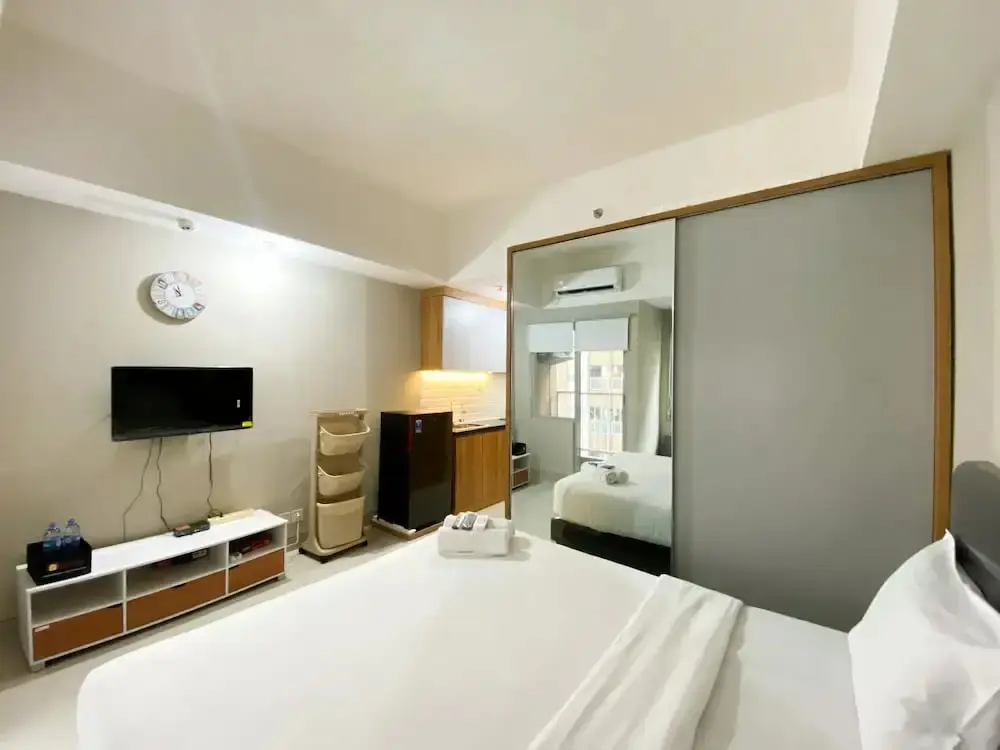 Бекаси: Simply Studio Room Gateway Park Lrt City Bekasi Apartment