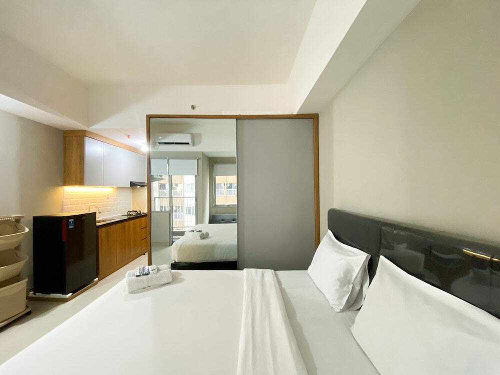 Бекаси: Simply Studio Room Gateway Park Lrt City Bekasi Apartment