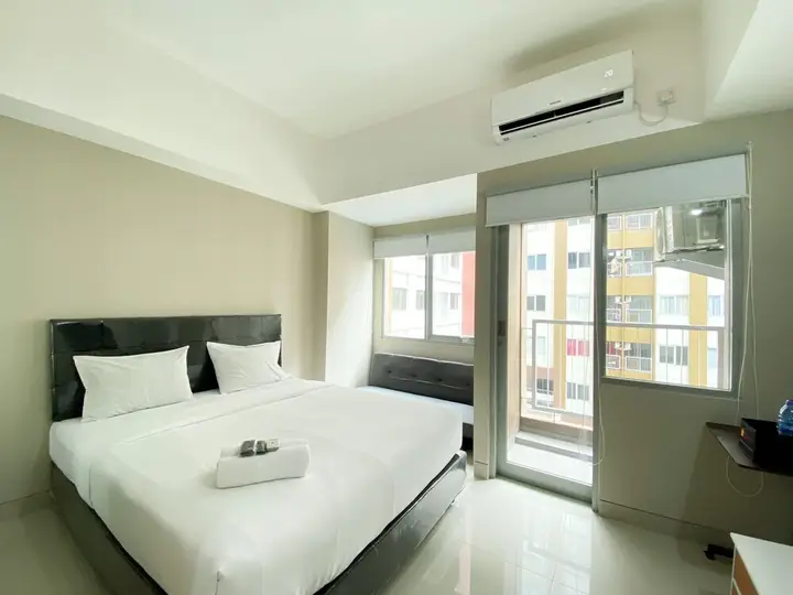 Бекаси: Homey And Cozy Stay Studio Gateway Park Lrt City Bekasi Apartment
