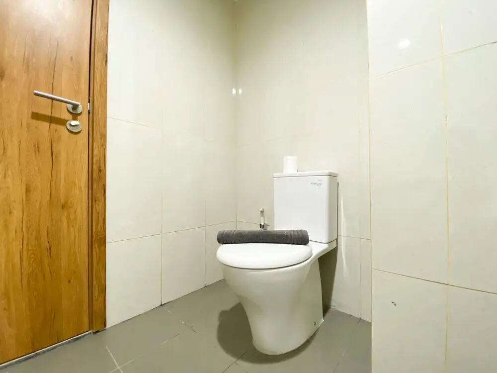 Бекаси: Homey And Cozy Stay Studio Gateway Park Lrt City Bekasi Apartment