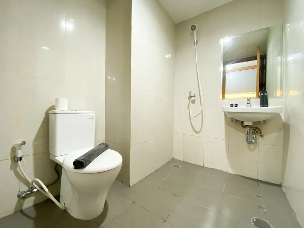 Бекаси: Homey And Cozy Stay Studio Gateway Park Lrt City Bekasi Apartment