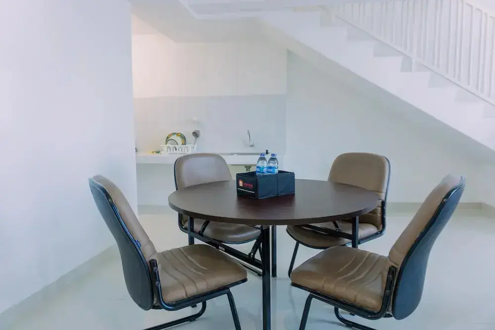 Джакарта: Modern Look And Spacious 1Br At Neo Soho Apartment