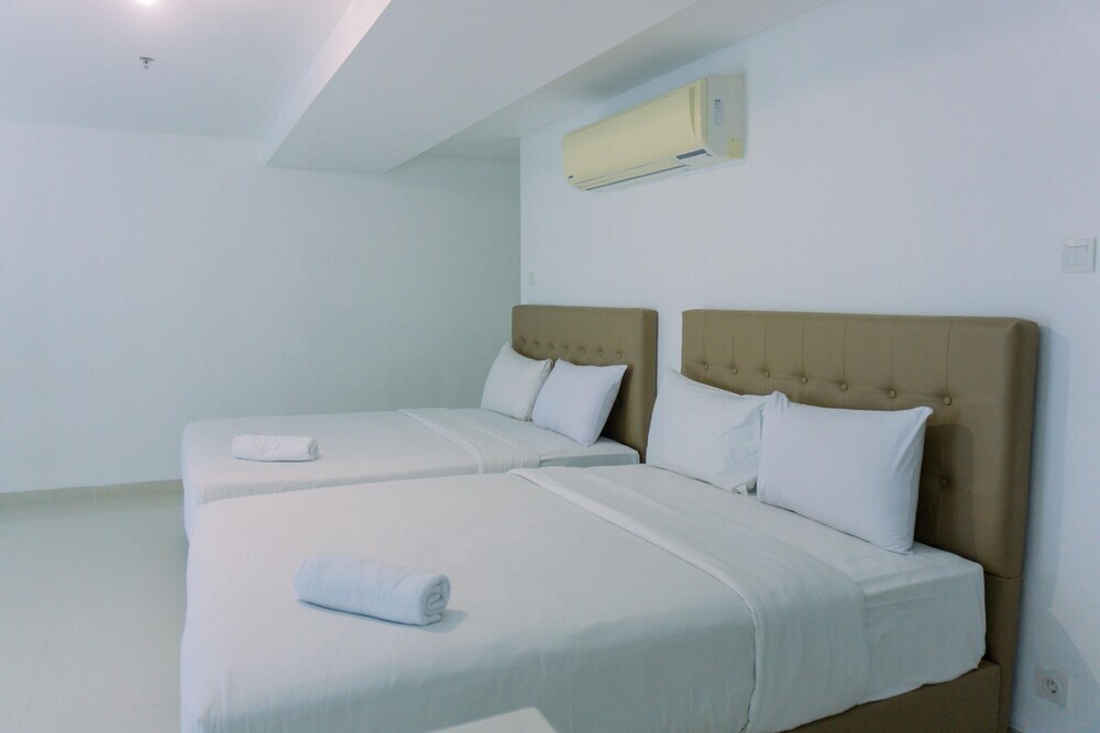 Джакарта: Modern Look And Spacious 1Br At Neo Soho Apartment