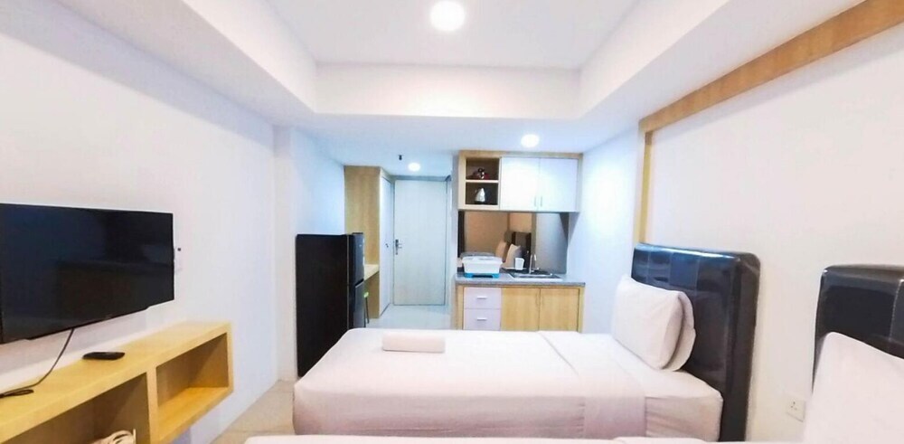 Медан: Cozy Stay Studio At De Prima Apartment