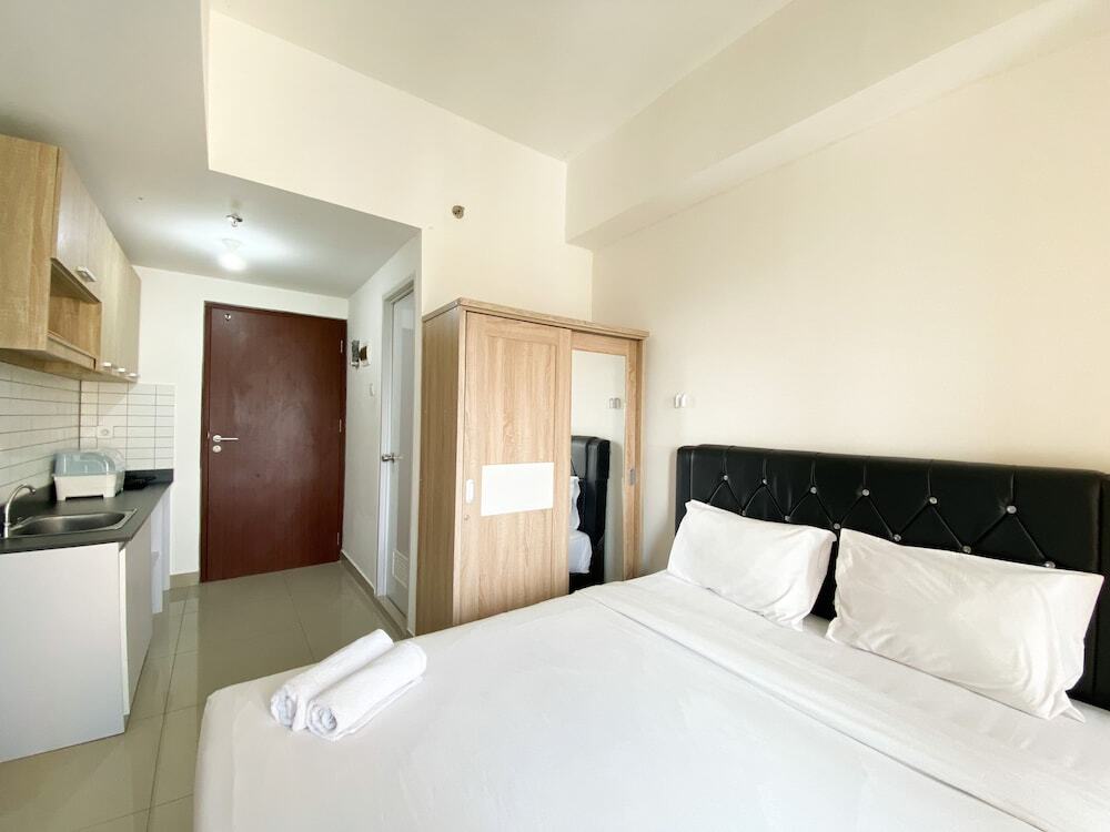 Джакарта: Compact And Comfortable Studio Sayana Bekasi Apartment