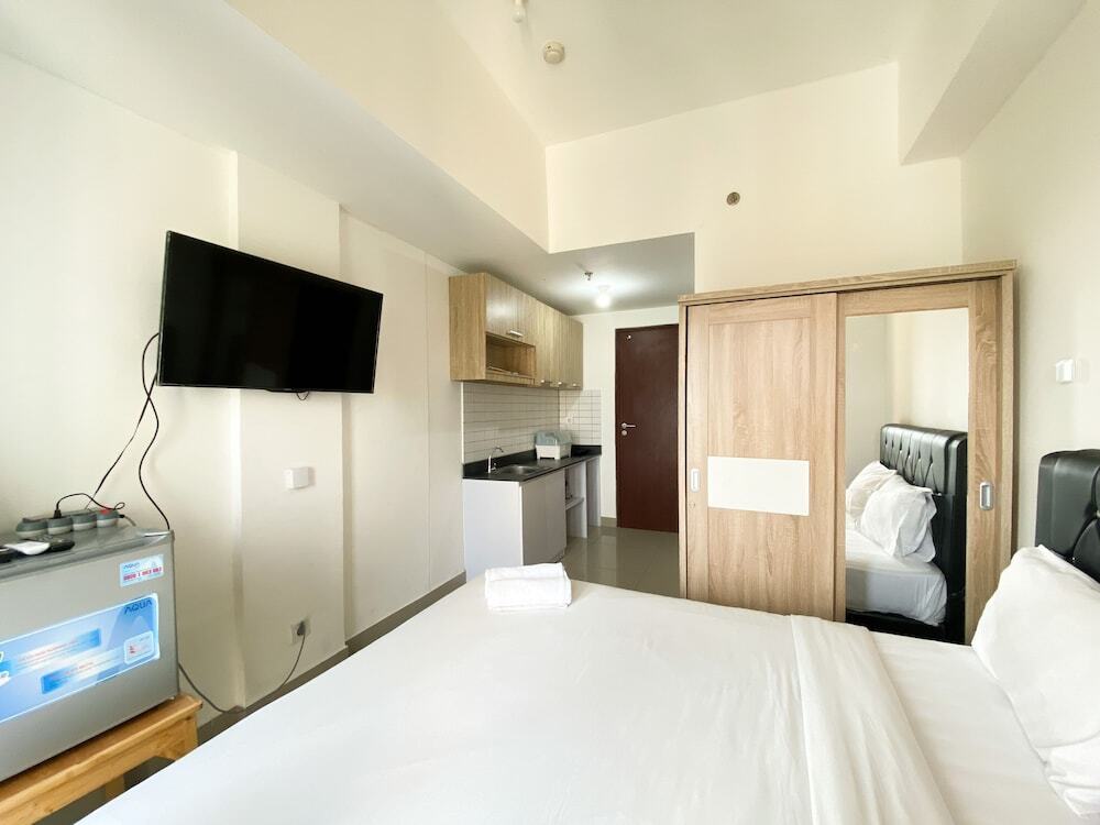 Джакарта: Compact And Comfortable Studio Sayana Bekasi Apartment