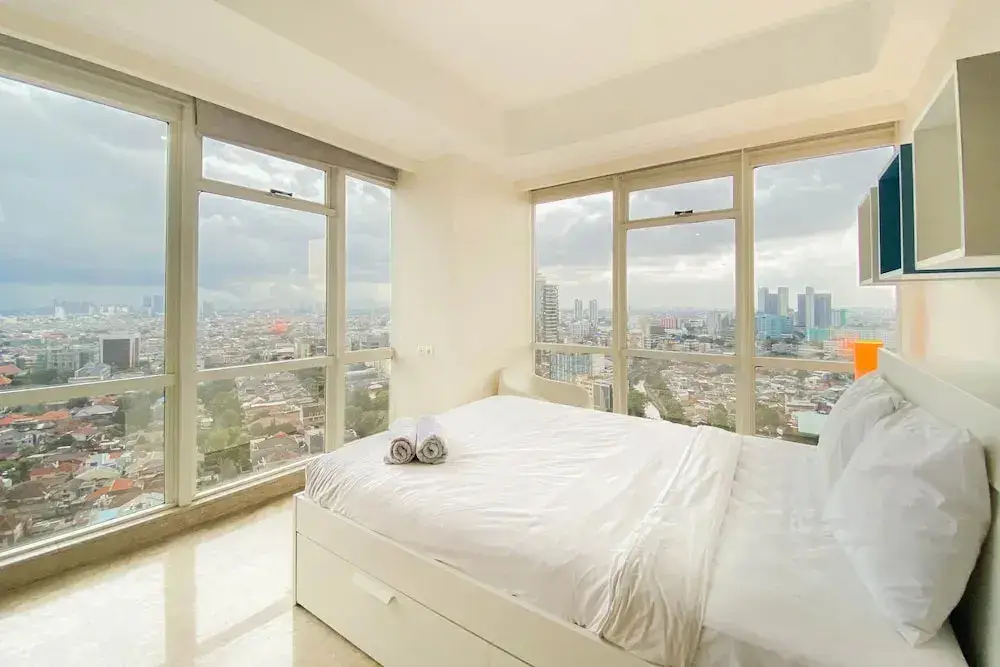 Джакарта: Spacious And Comfort Living 2Br At Menteng Park Apartment