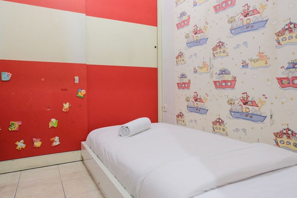 Чимахи: Homey 2Br Apartment At The Edge Bandung