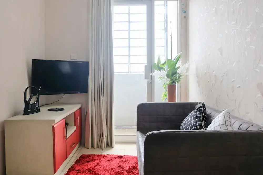 Чимахи: Homey 2Br Apartment At The Edge Bandung