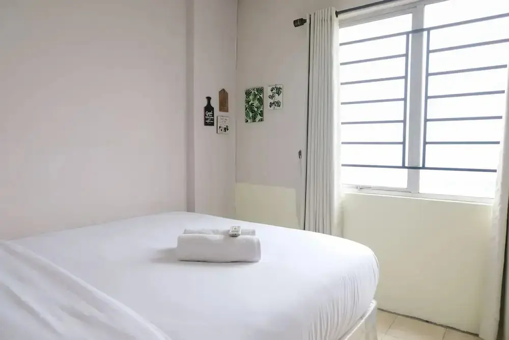 Чимахи: Homey 2Br Apartment At The Edge Bandung