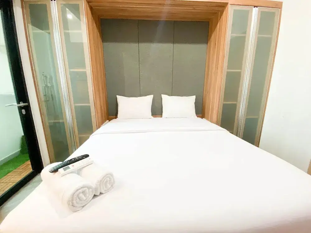 Семаранг: Cozy And Tidy 1Br The Alton Apartment