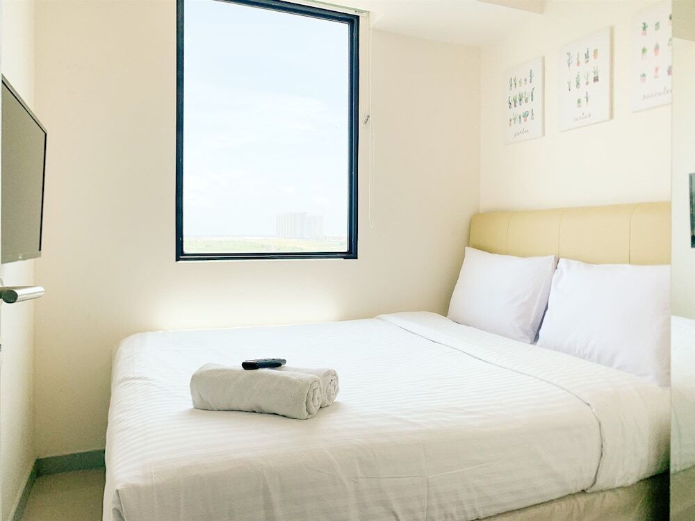 Чипутат: Comfort 2Br Without Living Room At Osaka Riverview Pik 2 Apartment