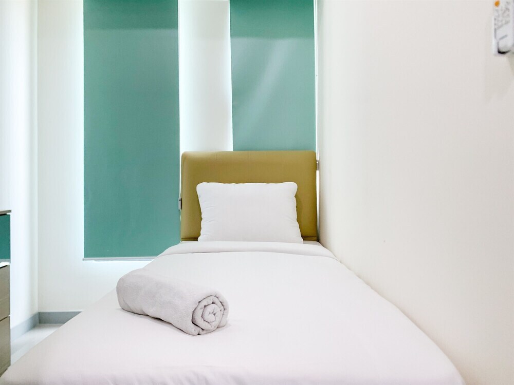 Чипутат: Comfort 2Br Without Living Room At Osaka Riverview Pik 2 Apartment