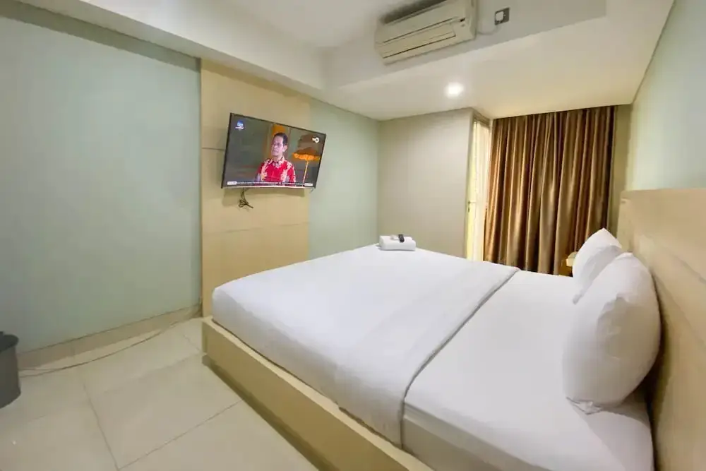 Семаранг: Cozy Studio Apartment At 21St Floor Warhol (W/R) Residences