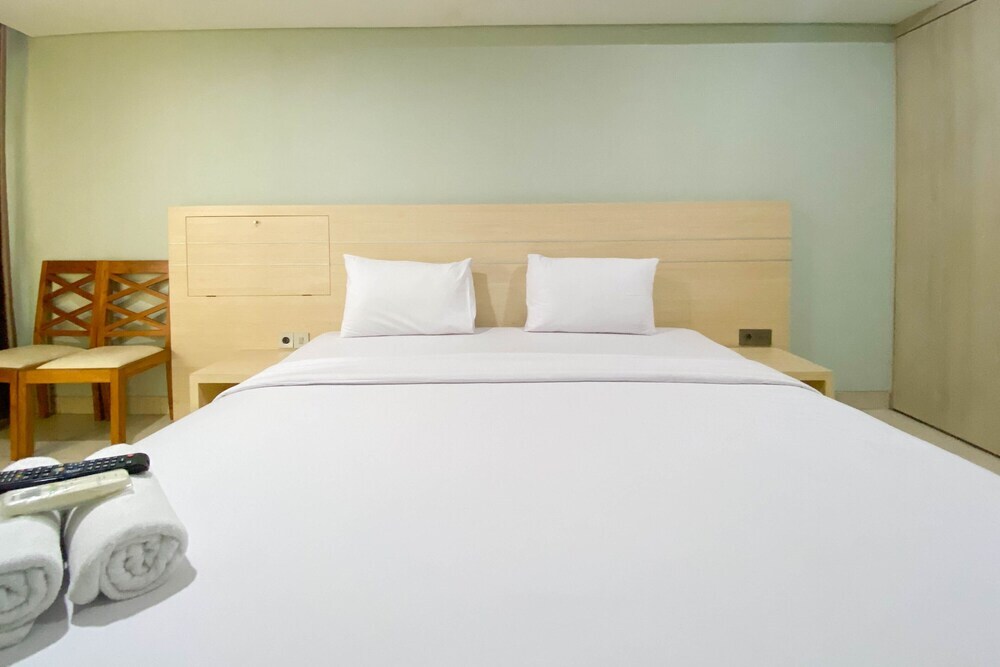 Семаранг: Cozy Studio Apartment At 21St Floor Warhol (W/R) Residences