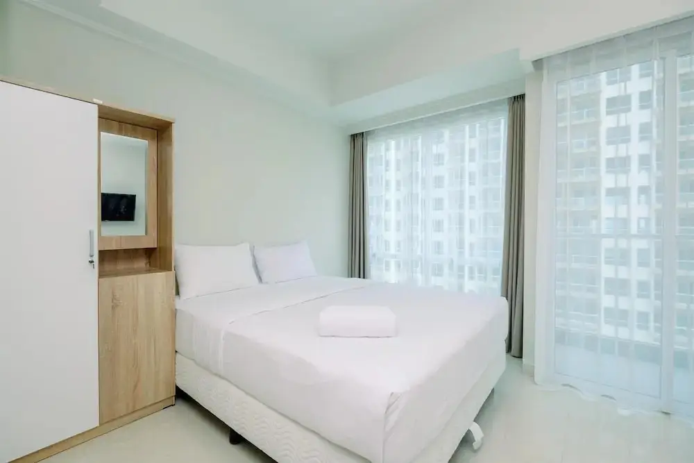 Джакарта: Simply And Comfort Stay Studio Room Green Sedayu Apartment