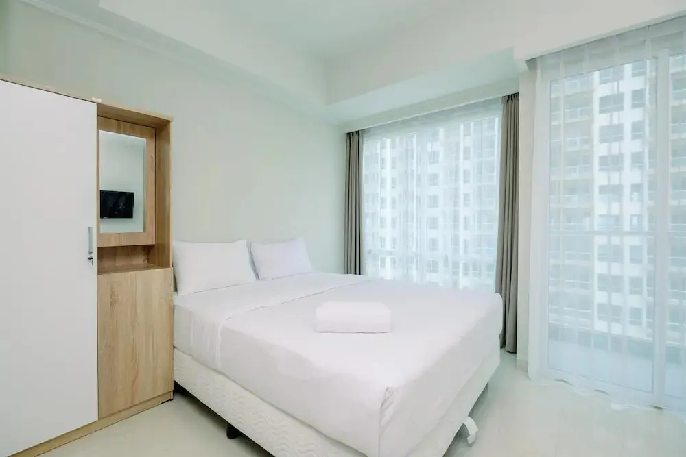 Джакарта: Simply And Comfort Stay Studio Room Green Sedayu Apartment