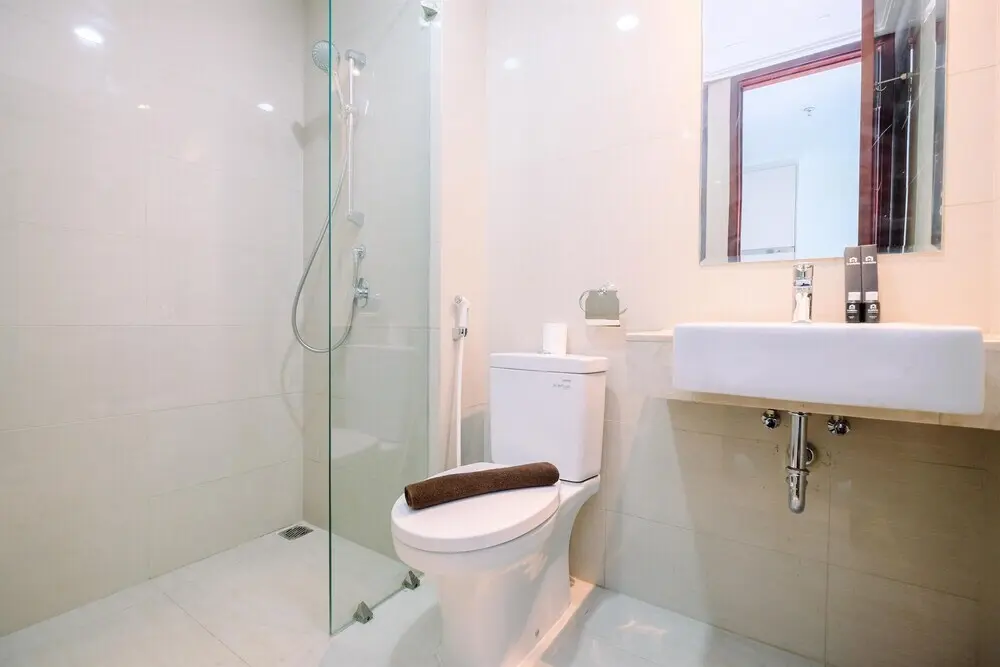 Джакарта: Simply And Comfort Stay Studio Room Green Sedayu Apartment
