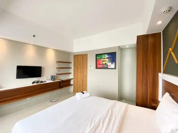Бекаси: Comfort 1Br At Gateway Park Lrt City Bekasi Apartment
