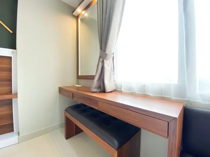 Бекаси: Comfort 1Br At Gateway Park Lrt City Bekasi Apartment