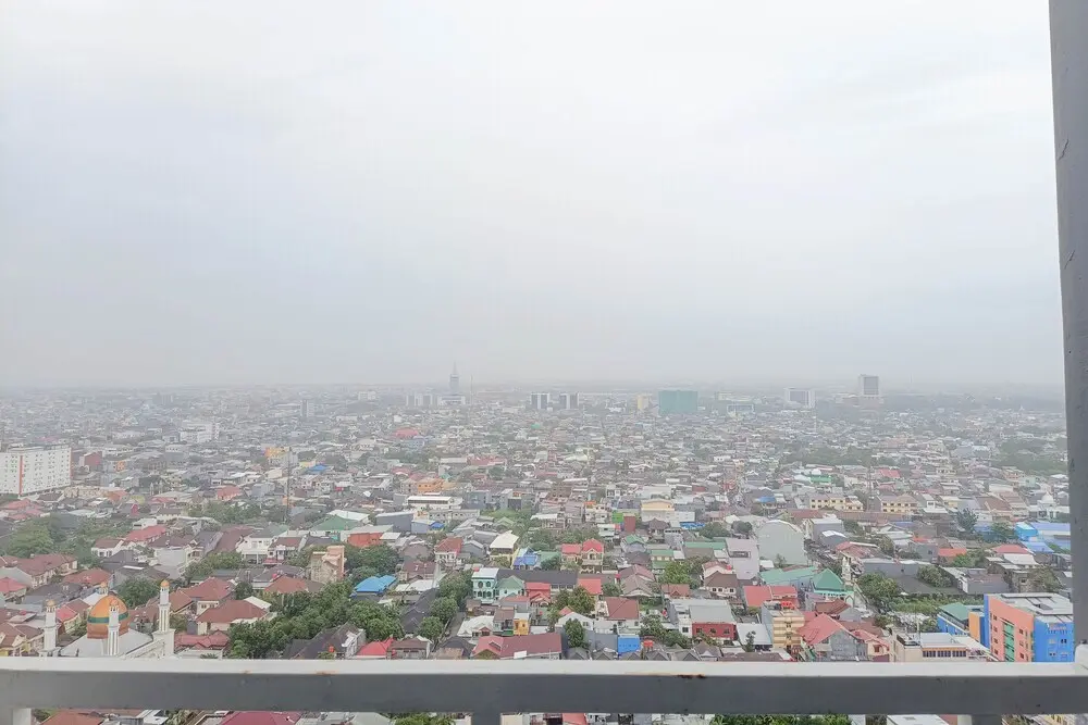 Макассар: Simply 1Br At 31St Floor Vida View Makassar Apartment