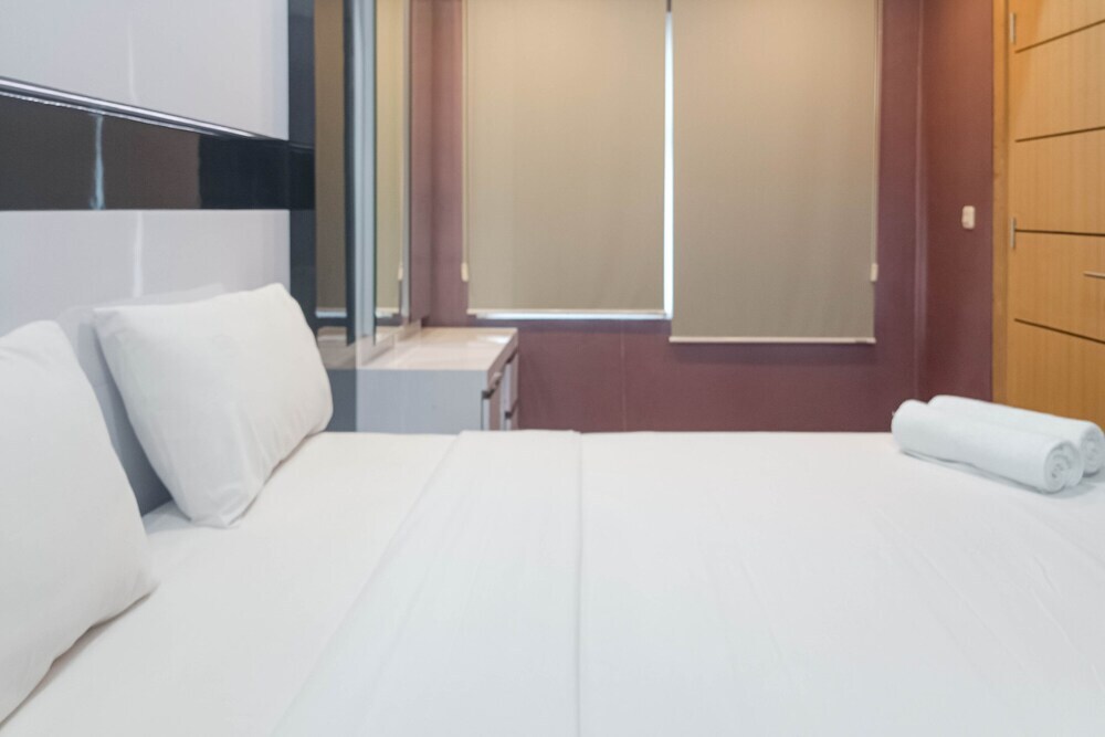Макассар: Simply 1Br At 31St Floor Vida View Makassar Apartment