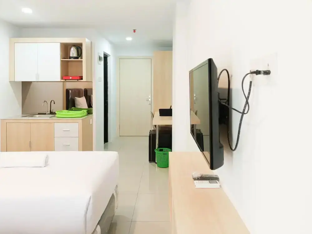 Медан: Brand New And Comfortable Studio At De Prima Apartment