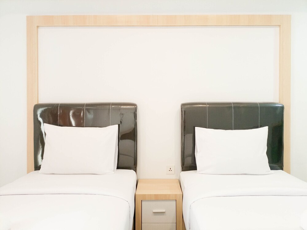 Медан: Brand New And Comfortable Studio At De Prima Apartment