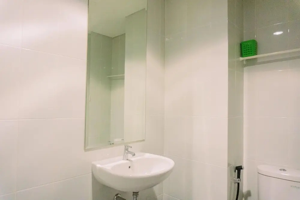 Южный Тангеранг: Good Deal And Warm Studio Room Casa De Parco Apartment