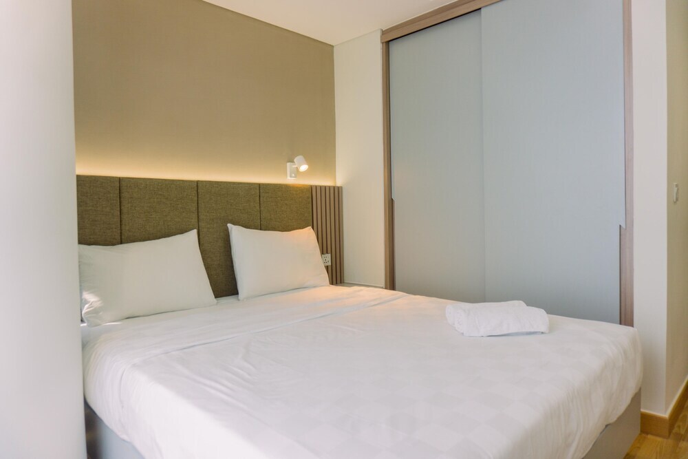 Джакарта: Comfort And Nice 2Br At Gold Coast Apartment