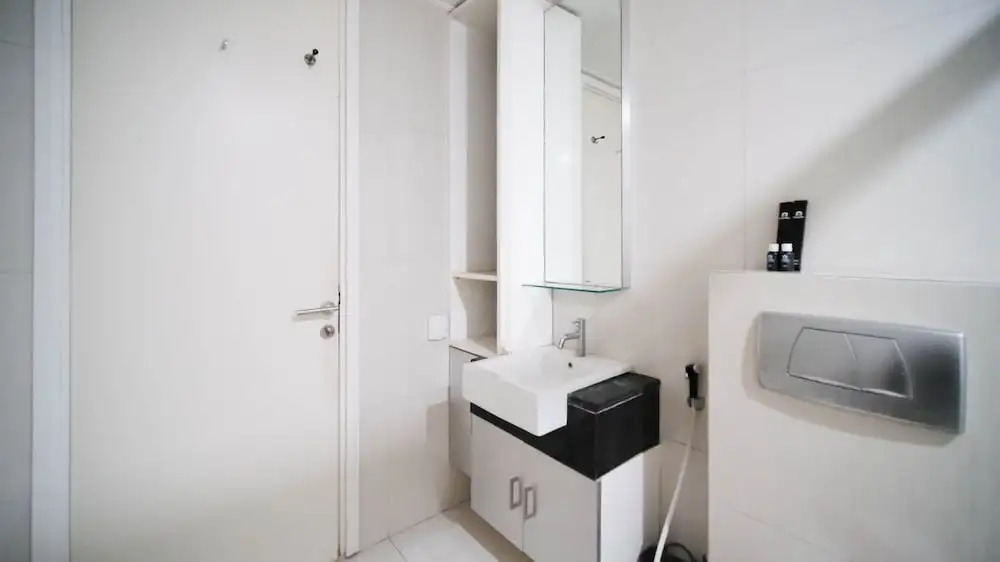 Сурабая: Stunning And Cozy 1Br At The Via And The Vue Apartment