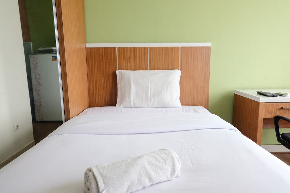 Сумеданг: Minimalist Studio at Harvard Jatinangor Apartment