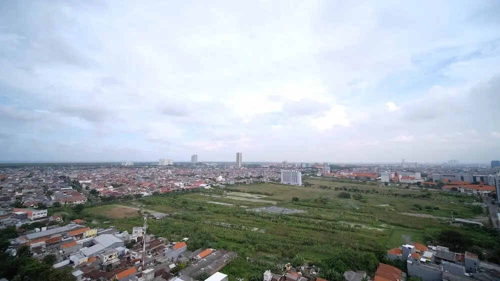 Сурабая: Cozy Stay And Modern Studio Apartment At Taman Melati Surabaya