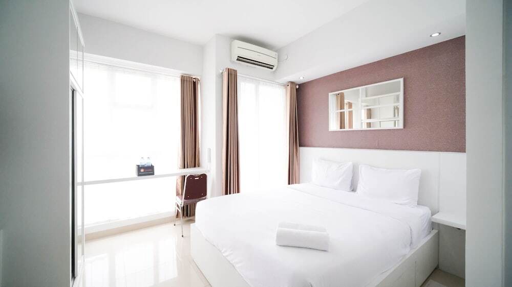Сурабая: Cozy Stay And Modern Studio Apartment At Taman Melati Surabaya