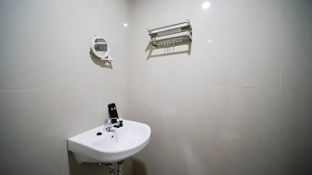 Сурабая: Nice And Comfy Studio At Grand Dharmahusada Lagoon Apartment