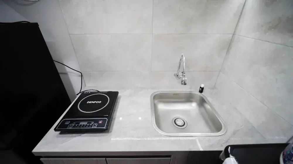 Сурабая: Nice And Comfy Studio At Grand Dharmahusada Lagoon Apartment
