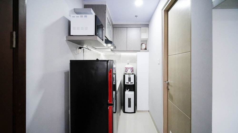 Сурабая: Nice And Comfy Studio At Grand Dharmahusada Lagoon Apartment