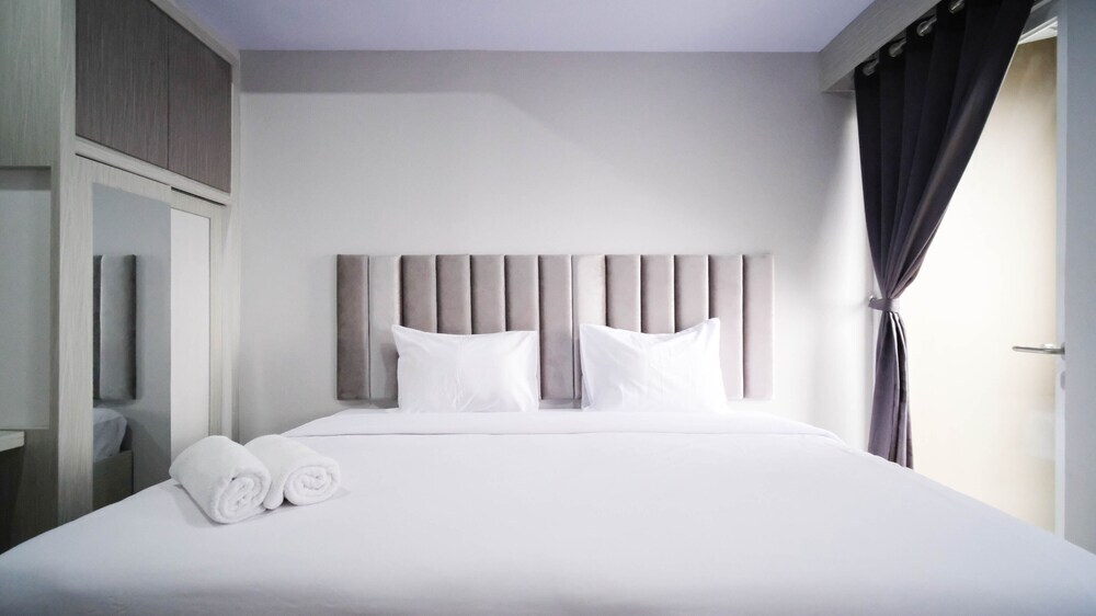 Сурабая: Nice And Comfy Studio At Grand Dharmahusada Lagoon Apartment