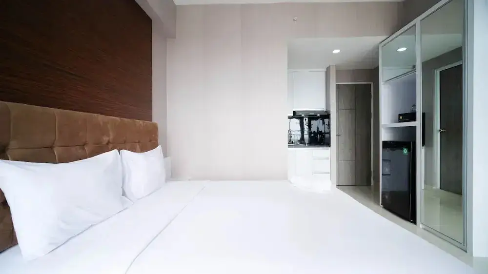 Сурабая: Homey And Cozy Living At Studio Taman Melati Surabaya Apartment