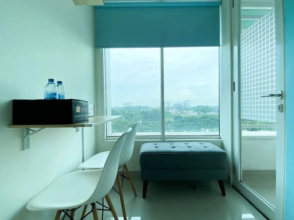 Бекаси: Homey And Simply Look 1Br Apartment At Grand Kamala Lagoon